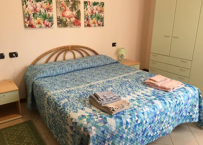 Via Acquedotto N. 66, Condominio "Le Piramidi"